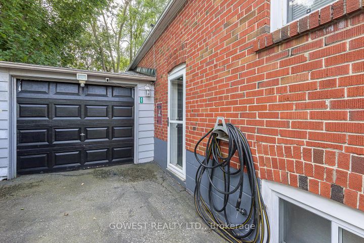 Photo 29 at 1 Fairbourne Crescent, Birchmount, Toronto