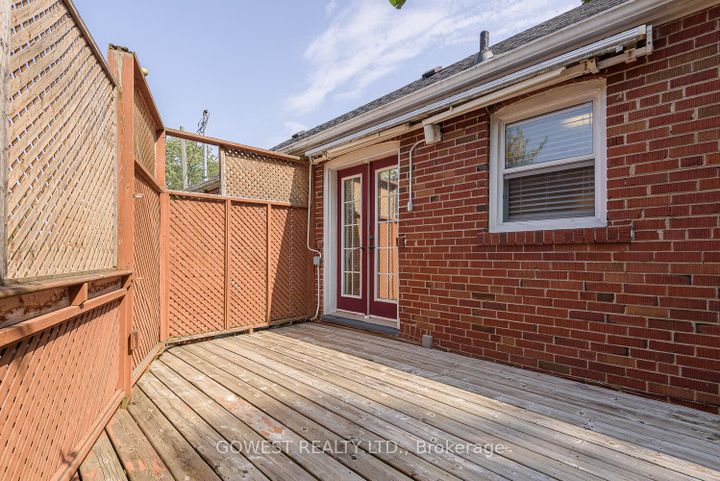 Photo 32 at 1 Fairbourne Crescent, Birchmount, Toronto