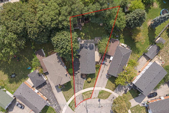 Photo 36 at 1 Fairbourne Crescent, Birchmount, Toronto