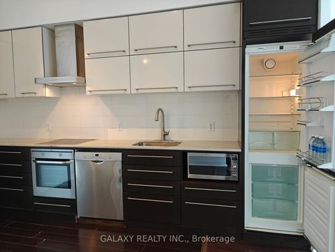 Photo 13 at PH205 - 770 Bay Street, Bay Street Corridor, Toronto