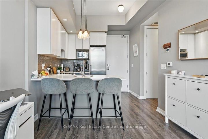 Photo 4 at 420 - 457 Plains Road E, LaSalle, Burlington