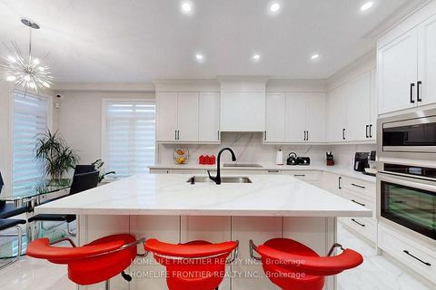 Photo 11 at 28 Rock Elm Court, Patterson, Vaughan