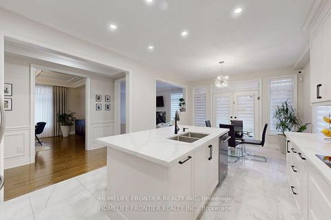 Photo 14 at 28 Rock Elm Court, Patterson, Vaughan