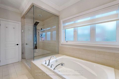 Photo 27 at 28 Rock Elm Court, Patterson, Vaughan