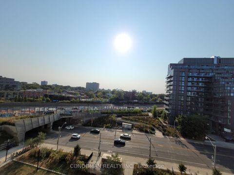 Photo 17 at 618 - 20 Minowan Miikan Lane, Little Portugal, Toronto Photo 17 at 618 - 20 Minowan Miikan Lane, Little Portugal, Toronto