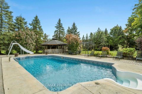 Photo 7 at 187 Mattucci Court, Kleinburg, Vaughan