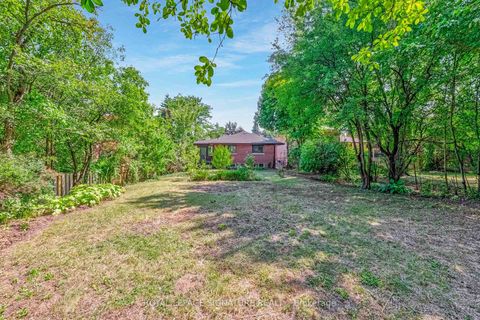 Photo 32 at 24 Ealing Drive, Windfields, Toronto