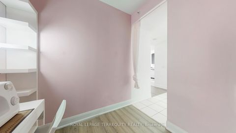 Photo 33 at 910 - 2900 Highway 7 Street, Concord, Vaughan