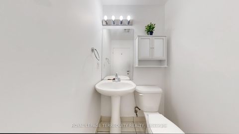 Photo 34 at 910 - 2900 Highway 7 Street, Concord, Vaughan