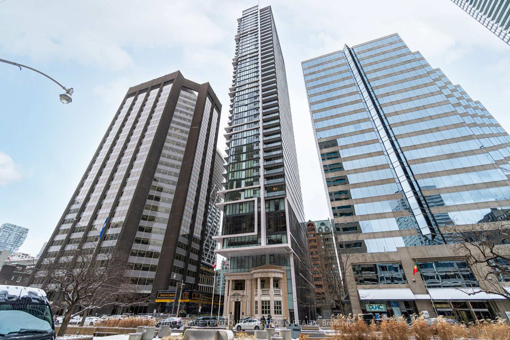 3709 - 426 University Avenue, Chinatown, Toronto 