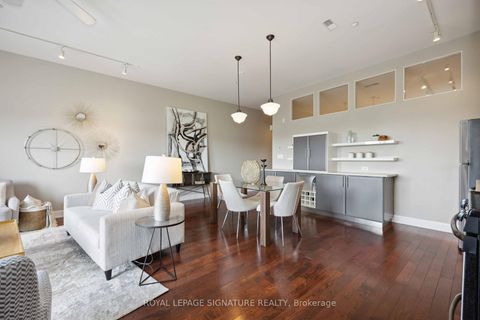 Photo 10 at 205 - 160 Fallingbrook Road, Cliffside, Toronto