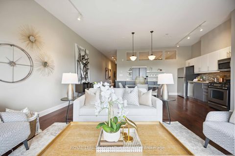 Photo 13 at 205 - 160 Fallingbrook Road, Cliffside, Toronto