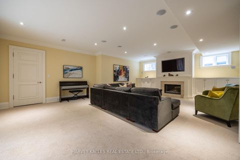 Photo 34 at 50 Lawrence Crescent, Lawrence Park South, Toronto