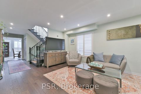 Photo 5 at 35 Arundel Drive, Vellore Village, Vaughan