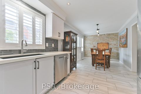 Photo 9 at 35 Arundel Drive, Vellore Village, Vaughan