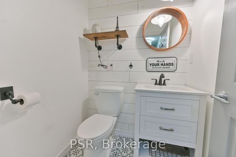 Photo 13 at 35 Arundel Drive, Vellore Village, Vaughan