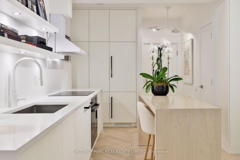 Photo 13 at 201 - 25 Scrivener Square, Moore Park, Toronto