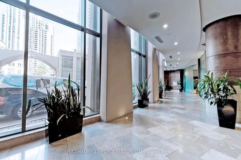 Photo 2 at 1008 - 5 Northtown Way, Willowdale East, Toronto