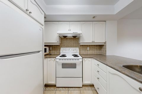 Photo 12 at 1008 - 5 Northtown Way, Willowdale East, Toronto