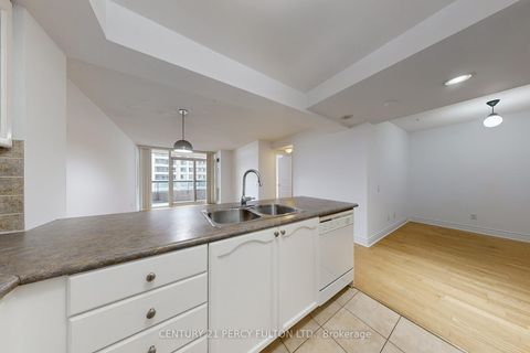 Photo 13 at 1008 - 5 Northtown Way, Willowdale East, Toronto