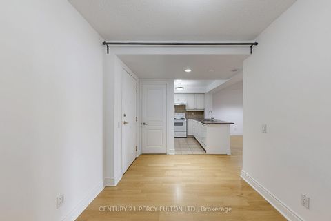 Photo 18 at 1008 - 5 Northtown Way, Willowdale East, Toronto