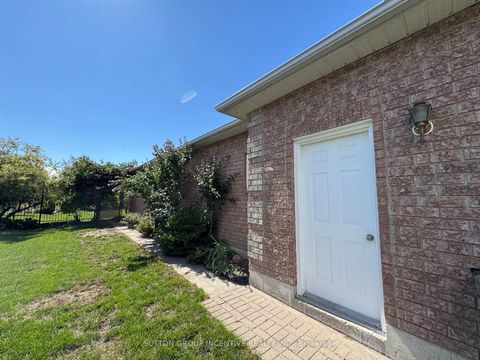 Photo 17 at 13 Commonwealth Road, Shore, Barrie