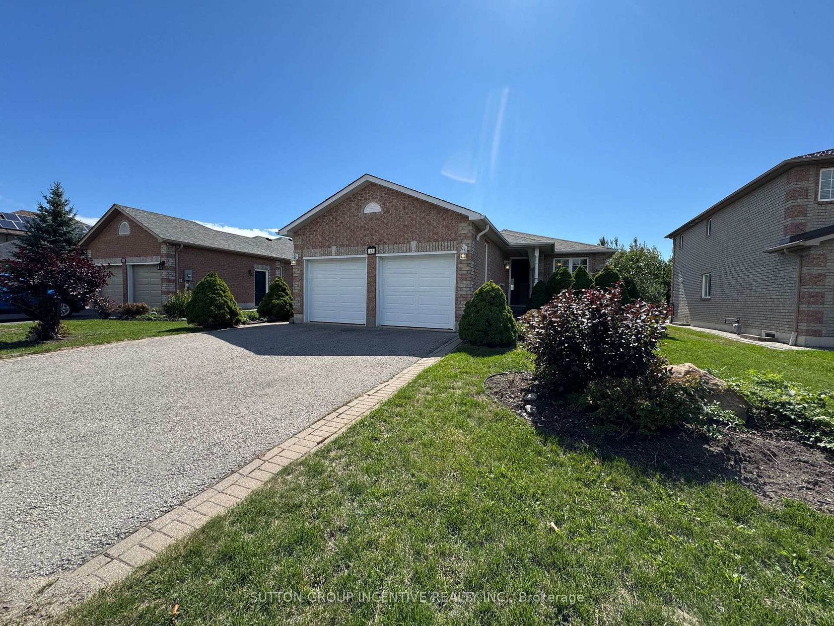 13 Commonwealth Road, Shore, Barrie photo number 2