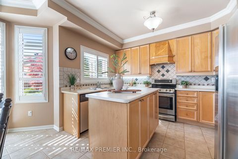 Photo 9 at 265 Julia Valentina Avenue, Sonoma Heights, Vaughan