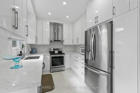 Photo 15 at 545 Highcliffe Drive, Uplands, Vaughan