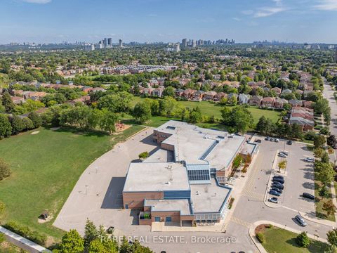 Photo 41 at 545 Highcliffe Drive, Uplands, Vaughan
