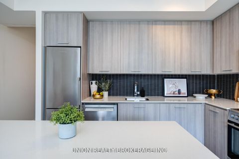 Photo 5 at 405 - 105 George Street, Moss Park, Toronto