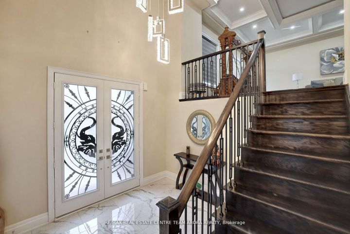 Photo 2 at 5 Walkercleave Drive, Credit Valley, Brampton