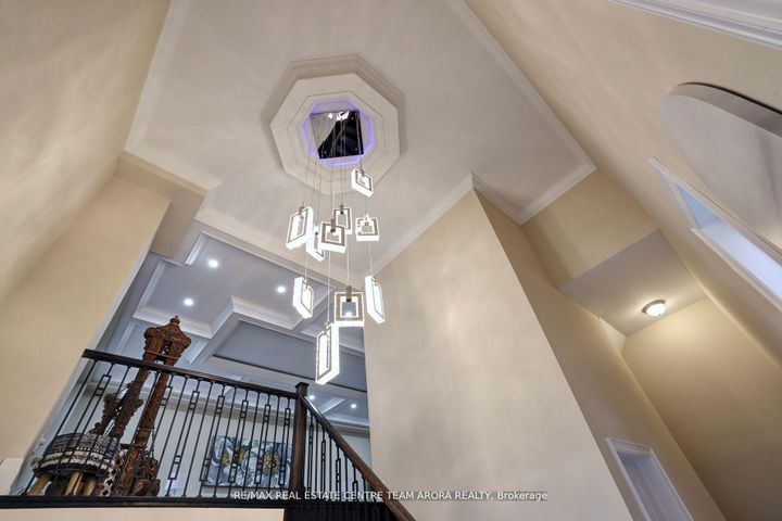 Photo 4 at 5 Walkercleave Drive, Credit Valley, Brampton
