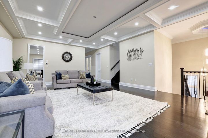 Photo 6 at 5 Walkercleave Drive, Credit Valley, Brampton