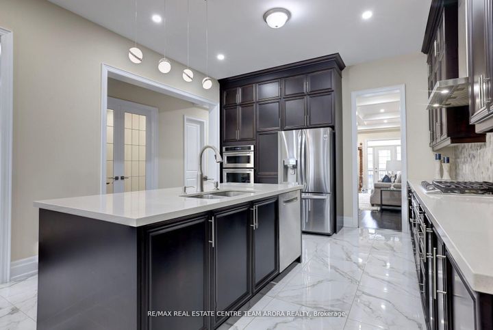 Photo 11 at 5 Walkercleave Drive, Credit Valley, Brampton