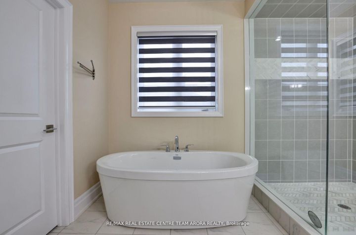 Photo 31 at 5 Walkercleave Drive, Credit Valley, Brampton