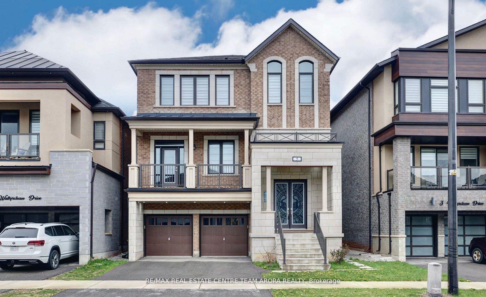 5 Walkercleave Drive, Credit Valley, Brampton 2