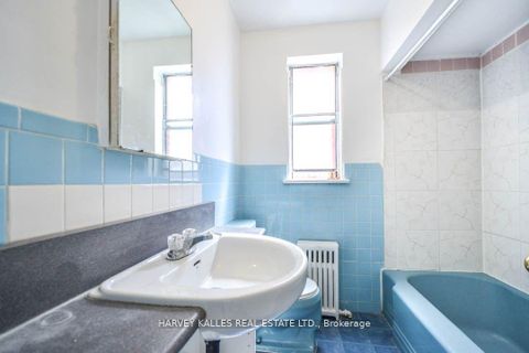 Photo 10 at 90 Trethewey Drive, Greenbrook, Toronto