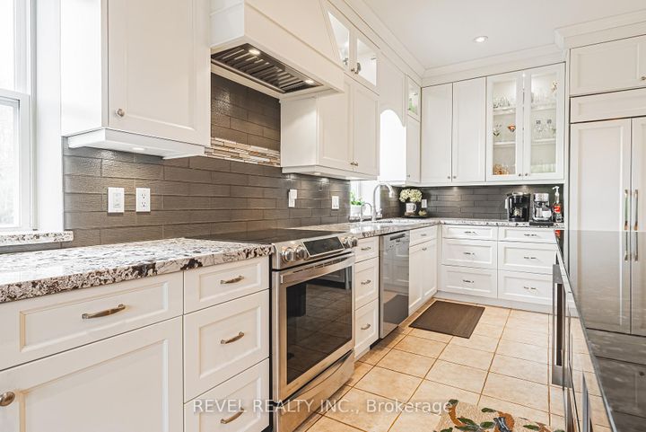 Photo 9 at 8305 CANYON Road, Campbellville, Milton