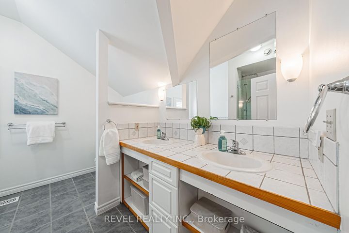 Photo 25 at 8305 CANYON Road, Campbellville, Milton