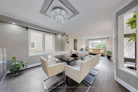 Photo 9 at 7 Shaftsbury Avenue, Westbrook, Richmond Hill