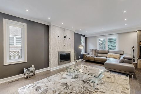 Photo 12 at 7 Shaftsbury Avenue, Westbrook, Richmond Hill