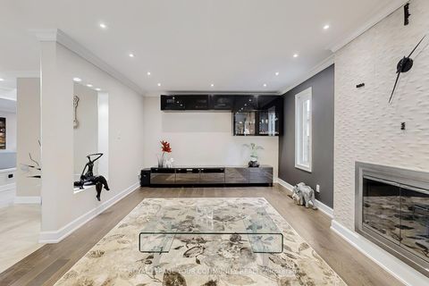 Photo 14 at 7 Shaftsbury Avenue, Westbrook, Richmond Hill