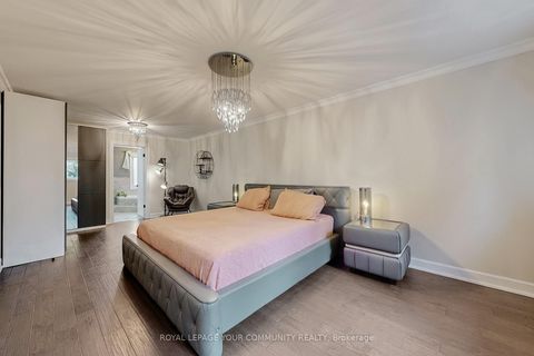 Photo 34 at 7 Shaftsbury Avenue, Westbrook, Richmond Hill