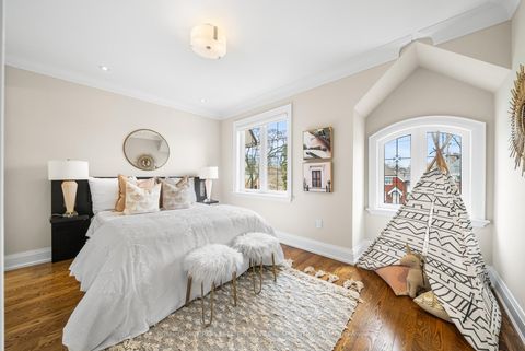 Photo 17 at 565 Broadway Avenue, Leaside, Toronto