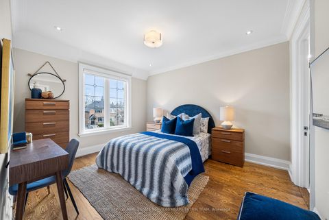 Photo 20 at 565 Broadway Avenue, Leaside, Toronto