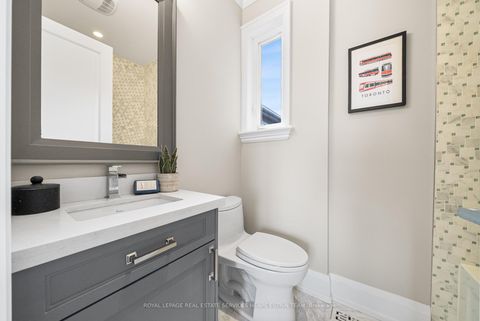 Photo 21 at 565 Broadway Avenue, Leaside, Toronto