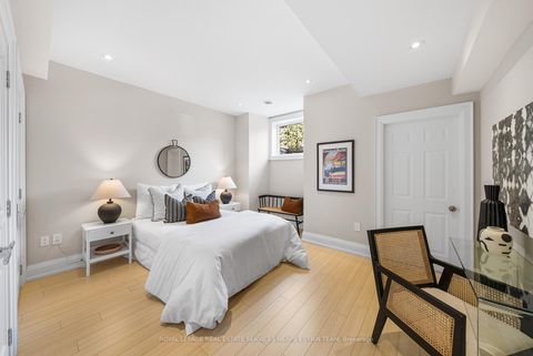 Photo 29 at 565 Broadway Avenue, Leaside, Toronto