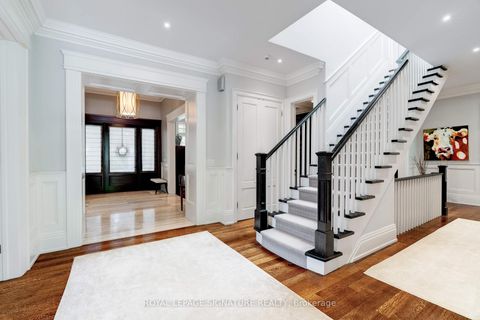 Photo 2 at 71 Ennisclare Drive W, MO Morrison, Oakville