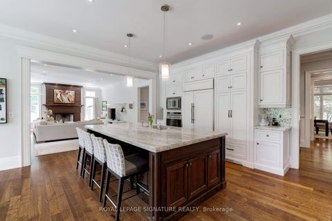 Photo 7 at 71 Ennisclare Drive W, MO Morrison, Oakville